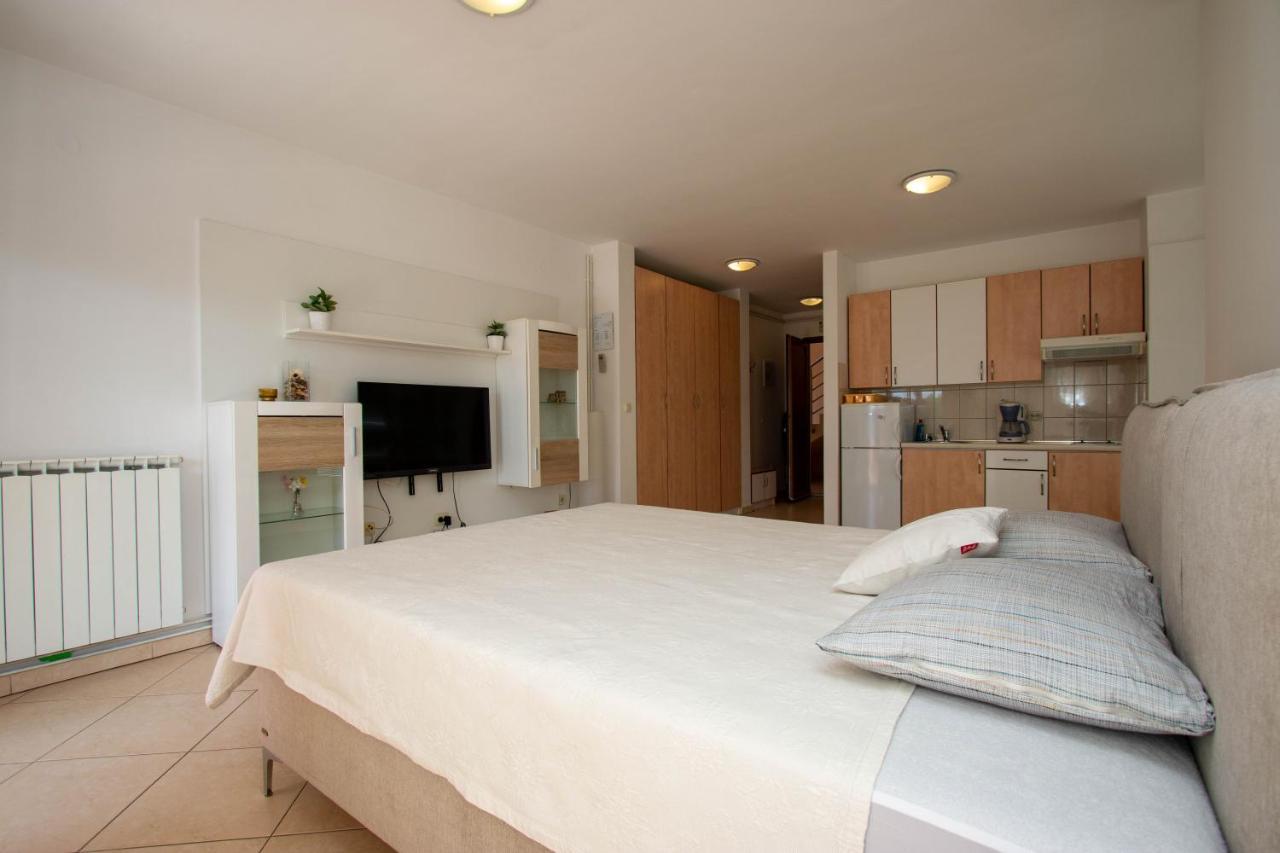 Sukošan Apartments Matas מראה חיצוני תמונה