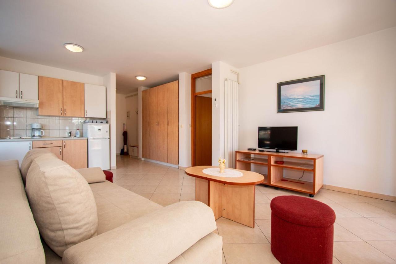 Sukošan Apartments Matas מראה חיצוני תמונה