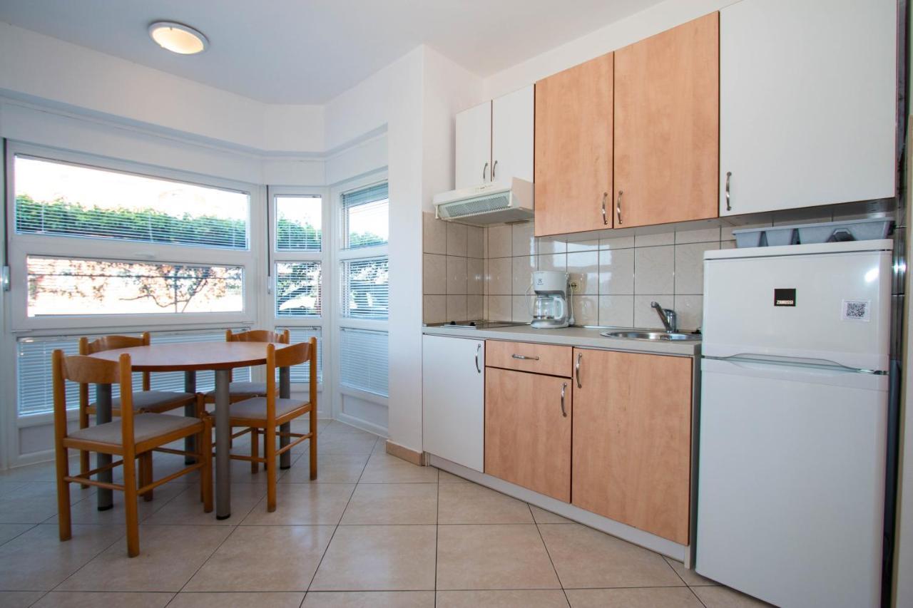 Sukošan Apartments Matas מראה חיצוני תמונה