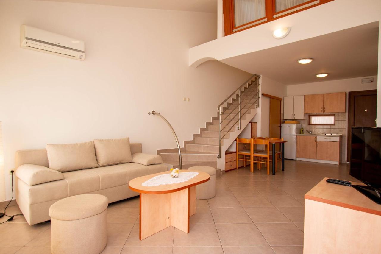 Sukošan Apartments Matas מראה חיצוני תמונה